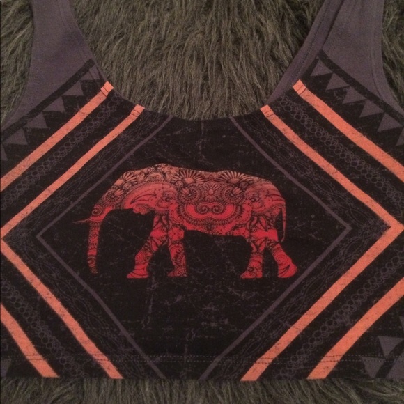 Elephant Crop Top 🐘 - Picture 4 of 8